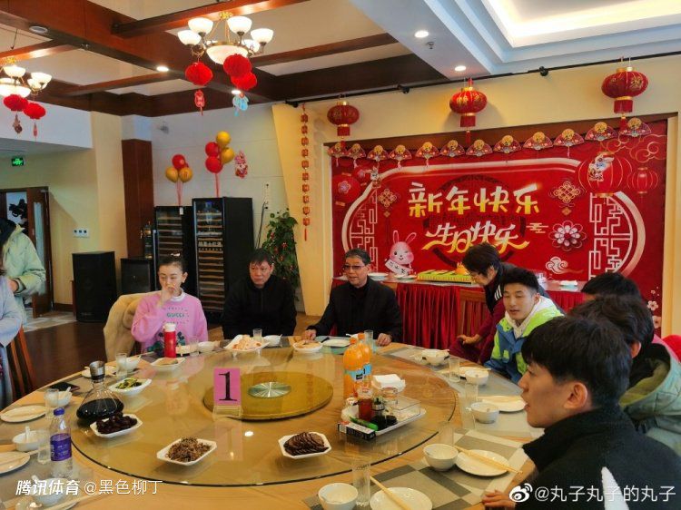 普约尔：我对巴萨和哈维有信心，我们会为一切而战在一项活动中，巴萨名宿普约尔谈到了球队现任主帅哈维。
